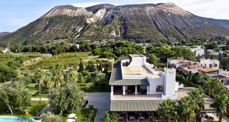 The-Garden-Hotel-Vulcano---A-Luxurious-Oasis-on-the-Aeolian-Isle