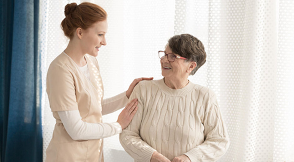 Senior Living Community Guide: 4 Ways to Choose the Right Home